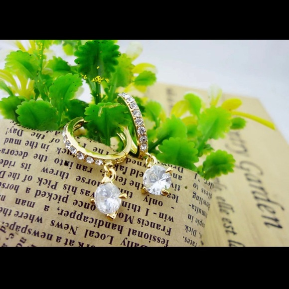 🍀New Austrian crystal Gold / Silver jewelry set. - Picture 13 of 14